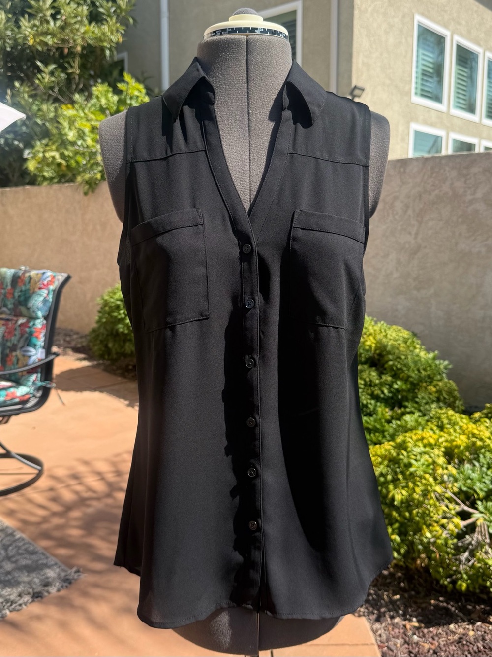 Express Black Portofino Sleeveless Button-Front Top